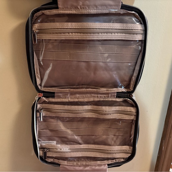 Bagsmart black Quilted Cosmetic Bag - Picture 6 of 8